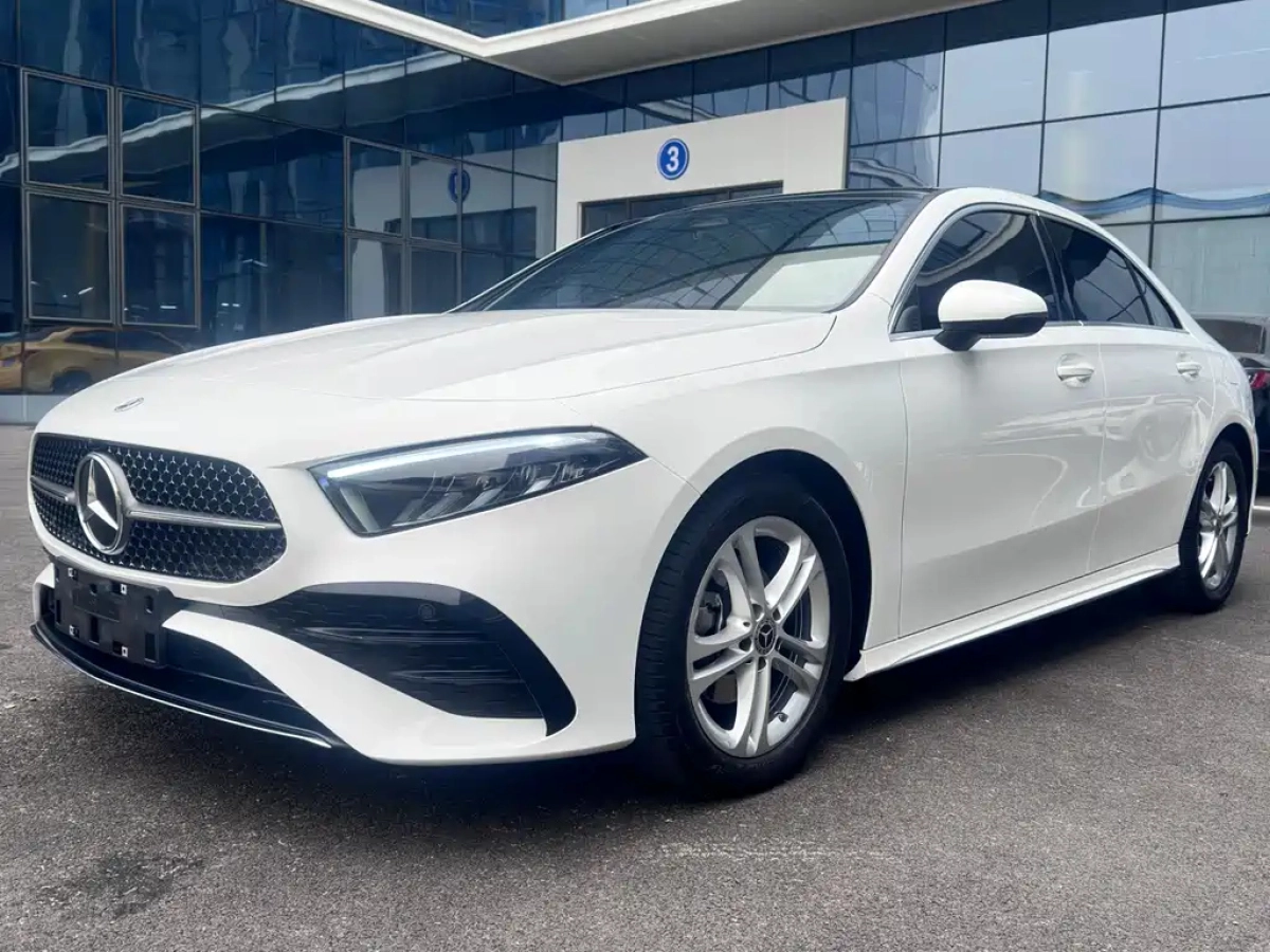 MERCEDES-BENZ A-CLASS  2024