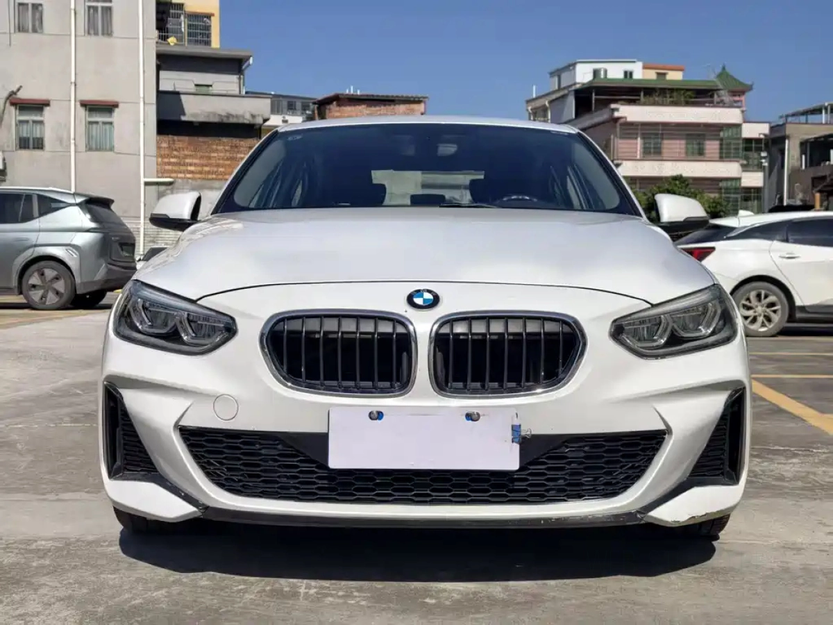 BMW 1-SERIES