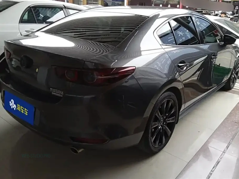 MAZDA 3 AXELA