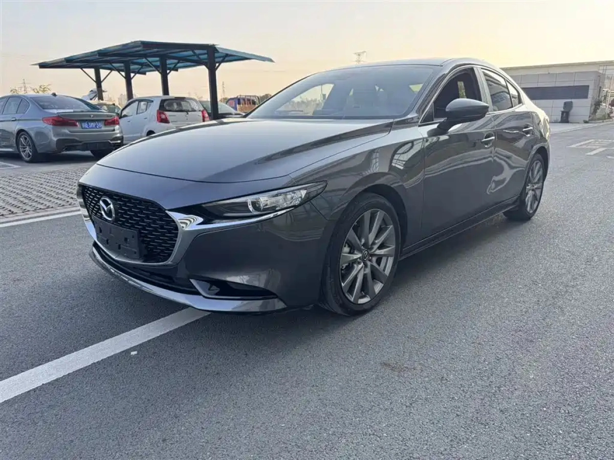 MAZDA 3 AXELA