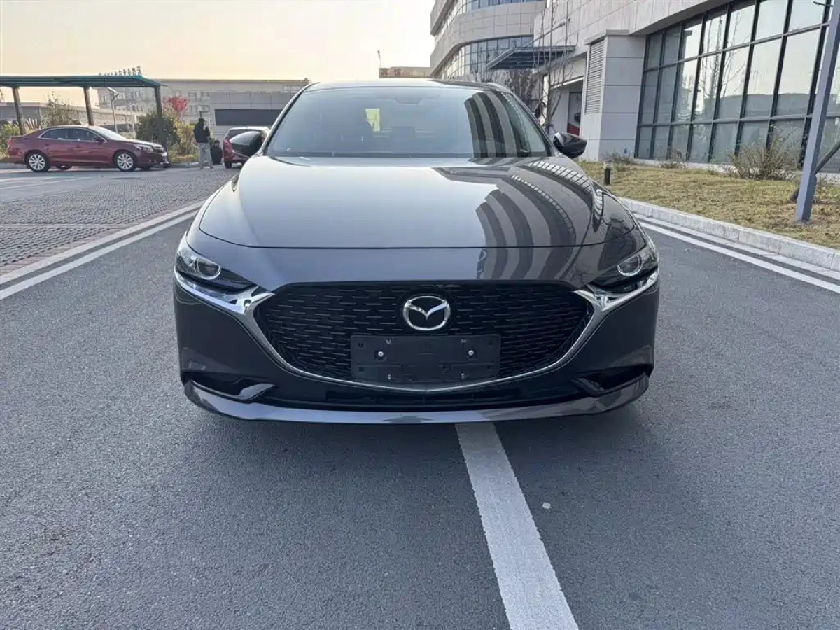 MAZDA 3 AXELA
