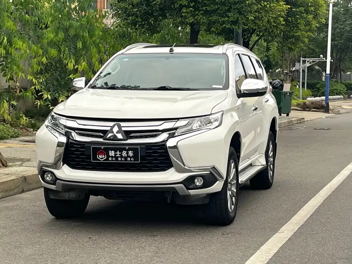 MITSUBISHI PAJERO SPORT IMPORT  2020