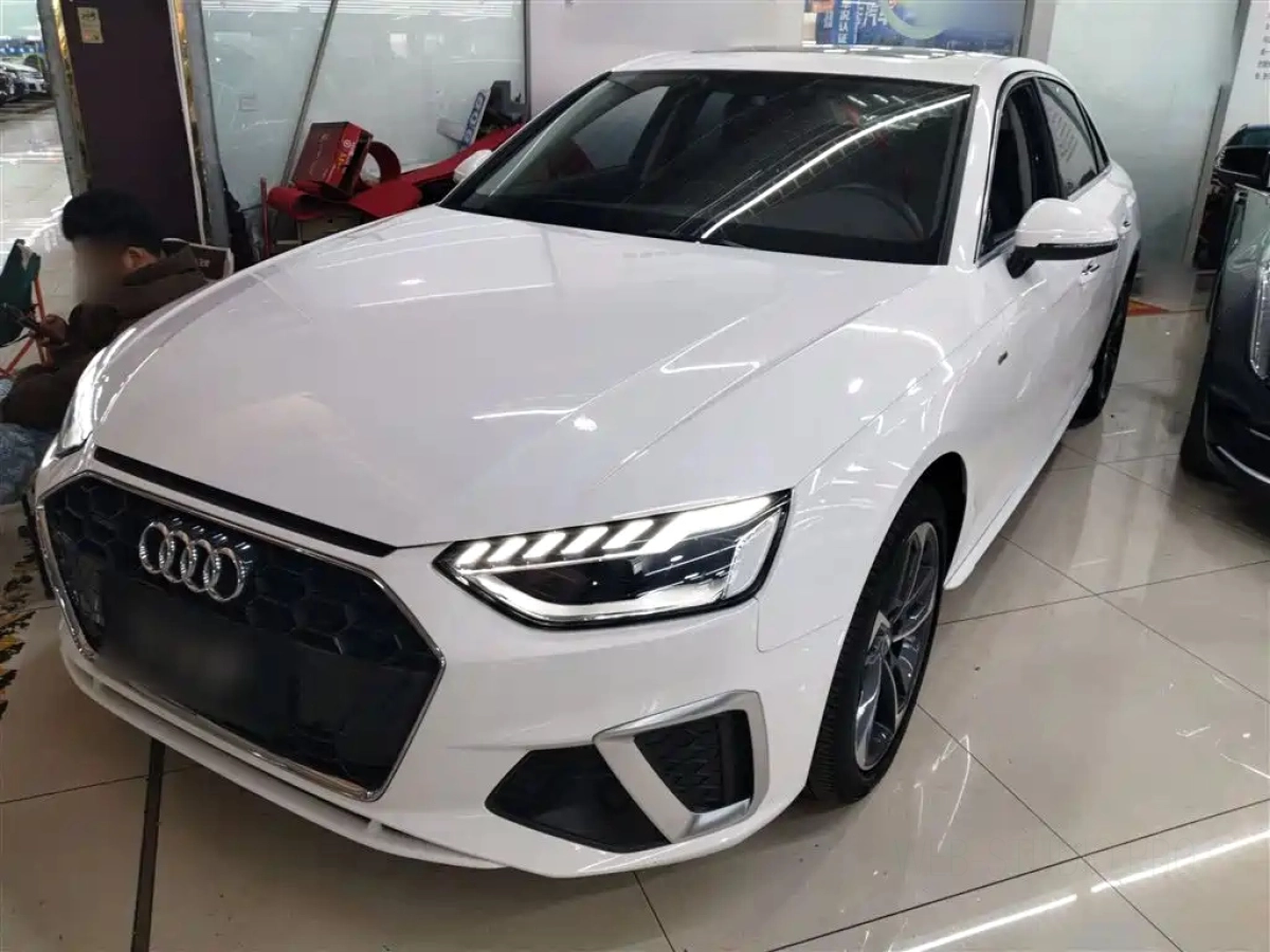 AUDI A4L  2021