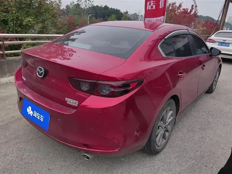 MAZDA 3 AXELA