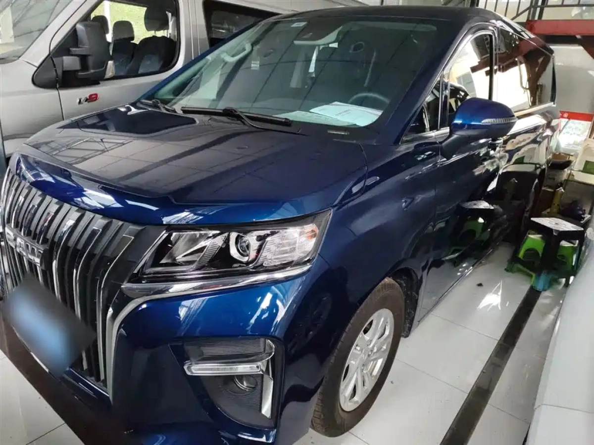 BAIC RISING M7  2024