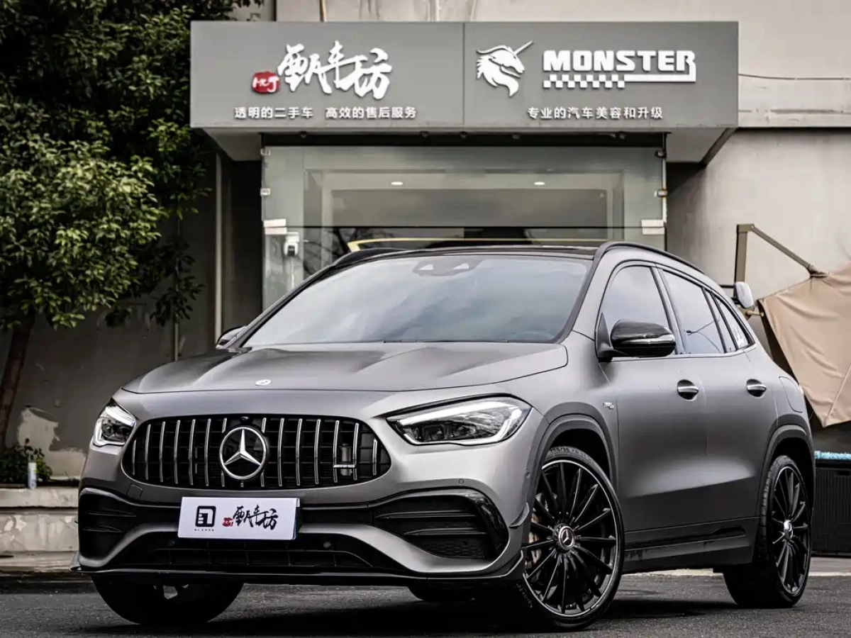 MERCEDES-BENZ GLA AMG  2023
