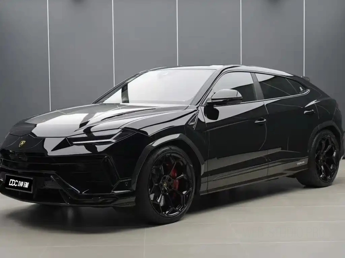 LAMBORGHINI URUS  2023