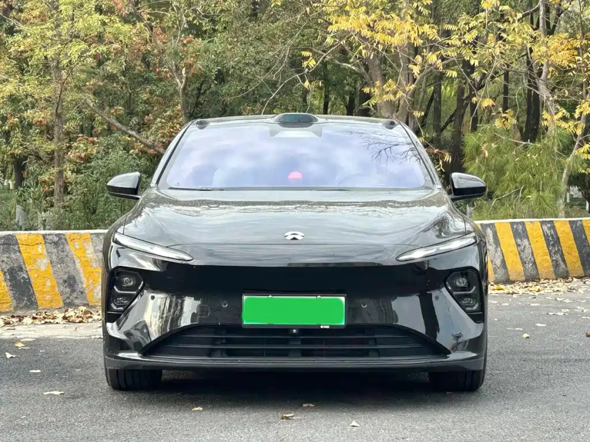 NIO ET7