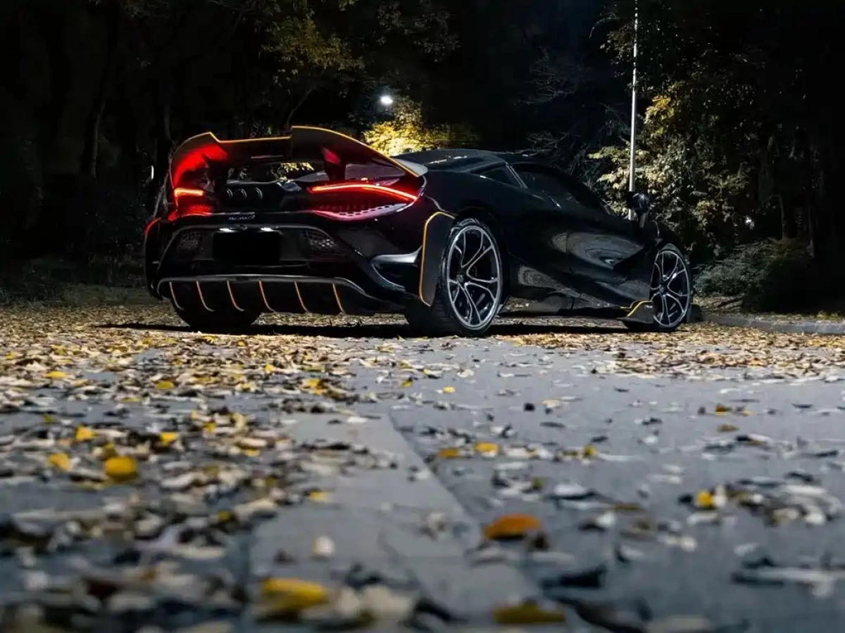 MCLAREN 720S