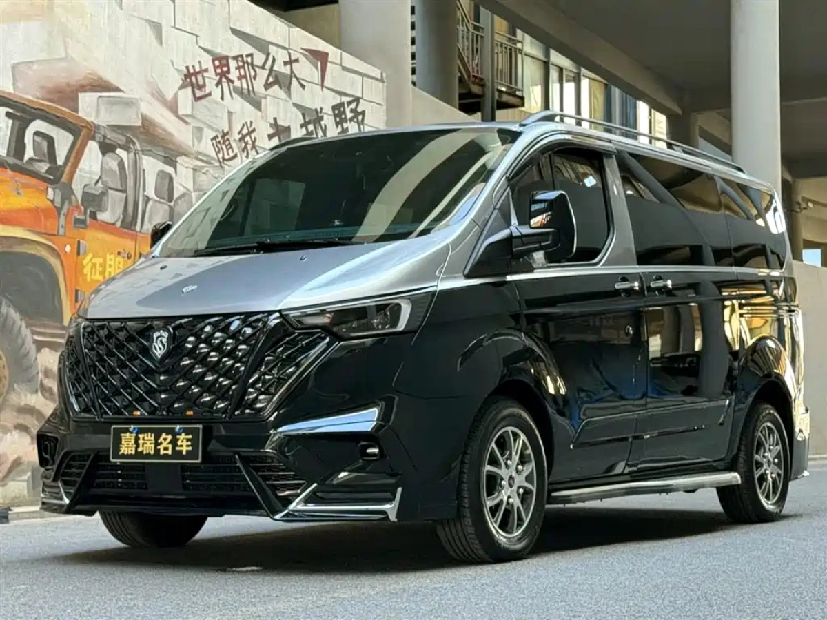 FORD TOURNEO  2025