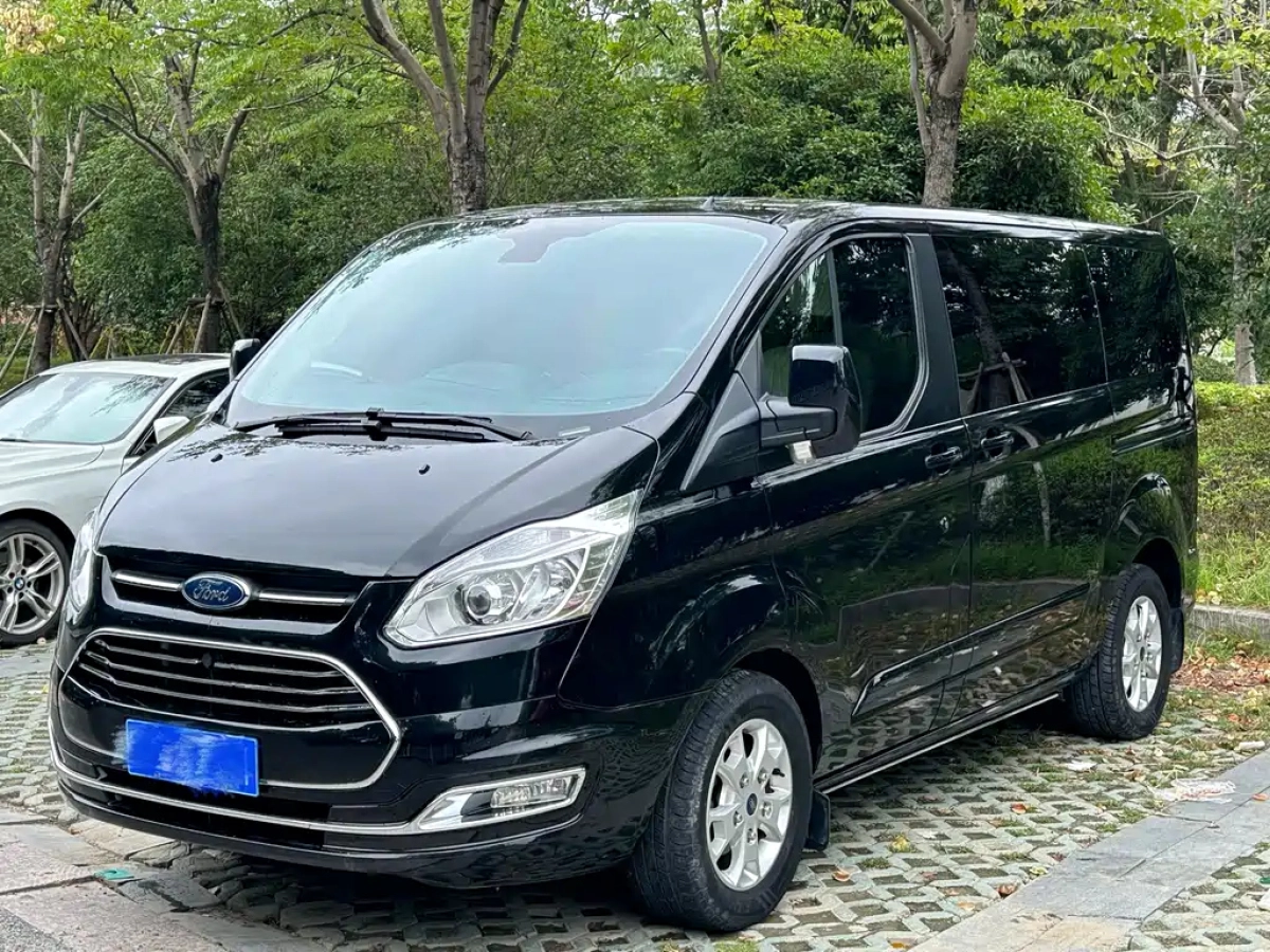 FORD TOURNEO  2021