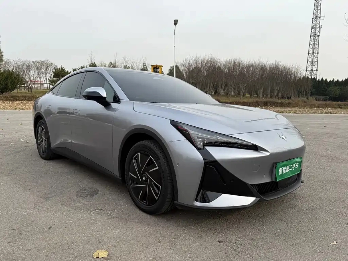 ARCFOX ALPHA S5  2025