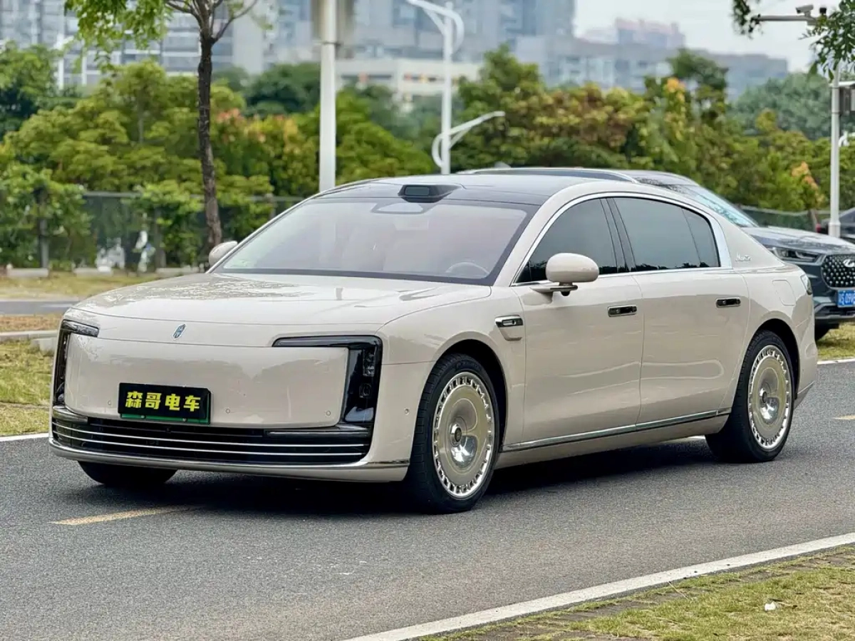 HUAWEI HIMA MAEXTRO S800  2025