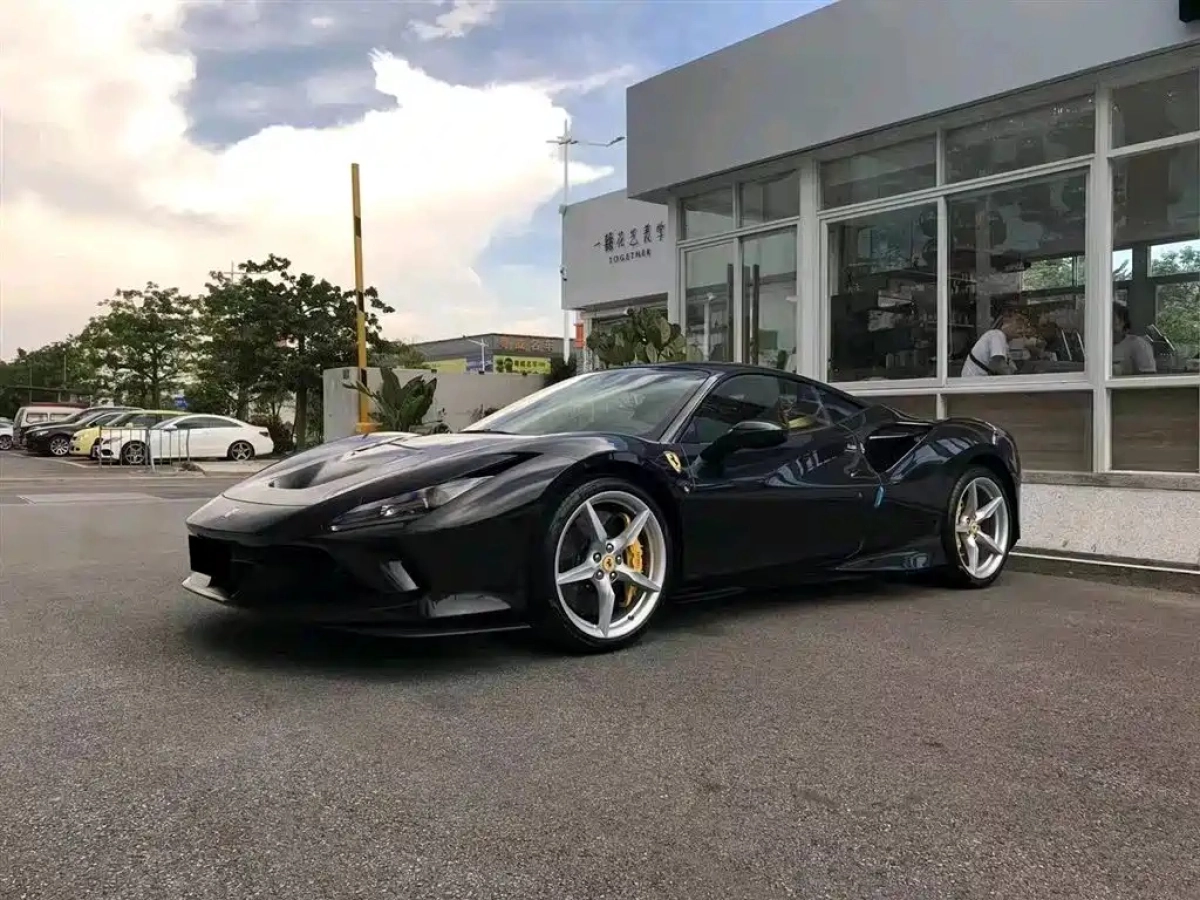 FERRARI F8  2020