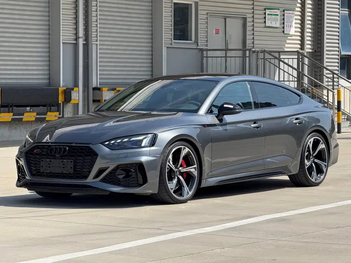 AUDI RS 5  2021