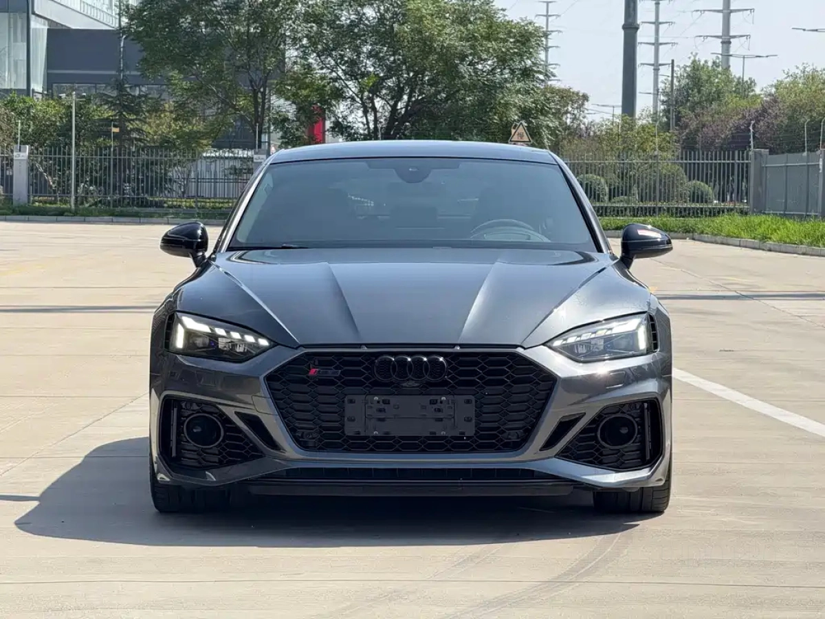 AUDI RS 5