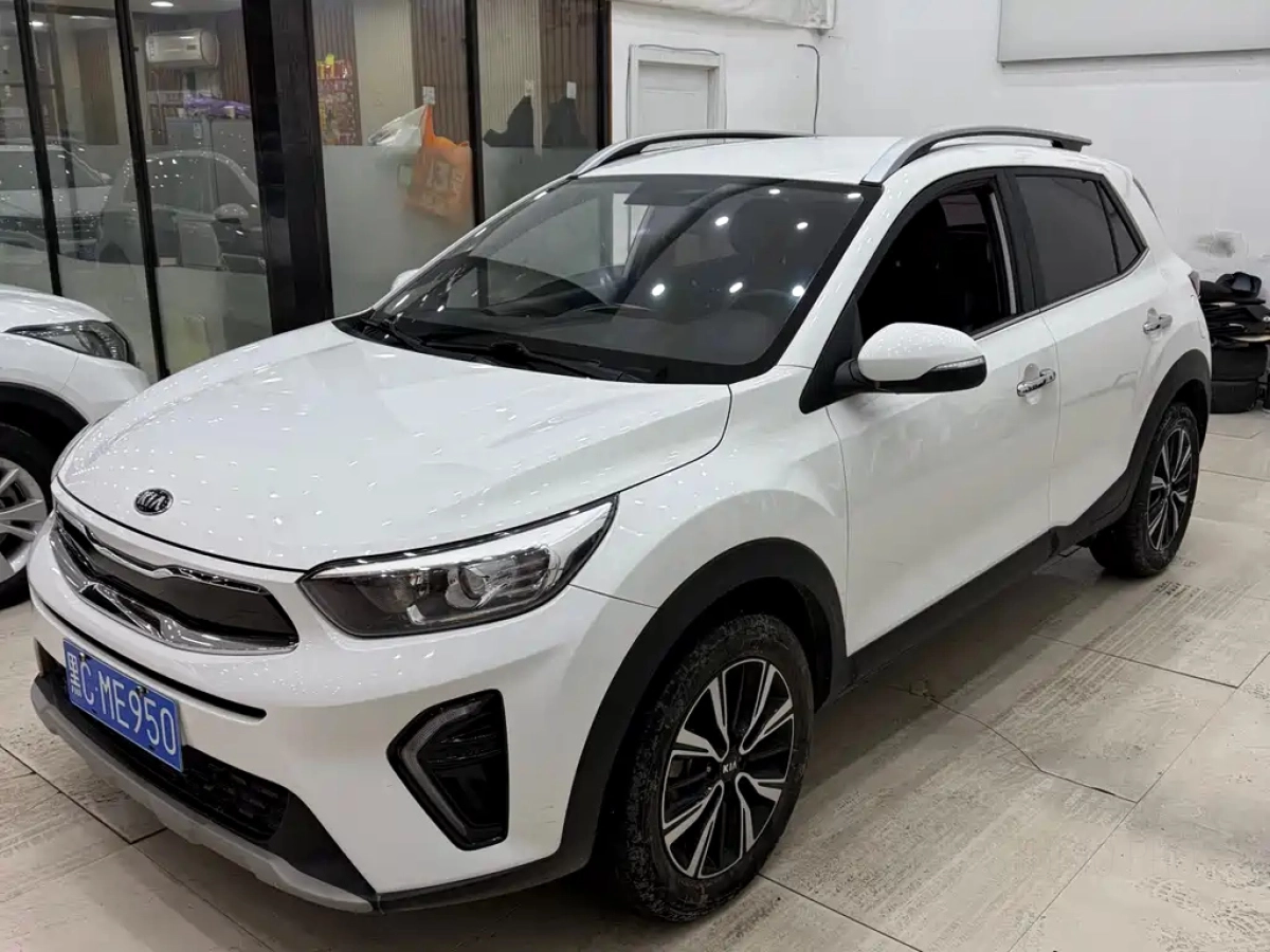 KIA KX1