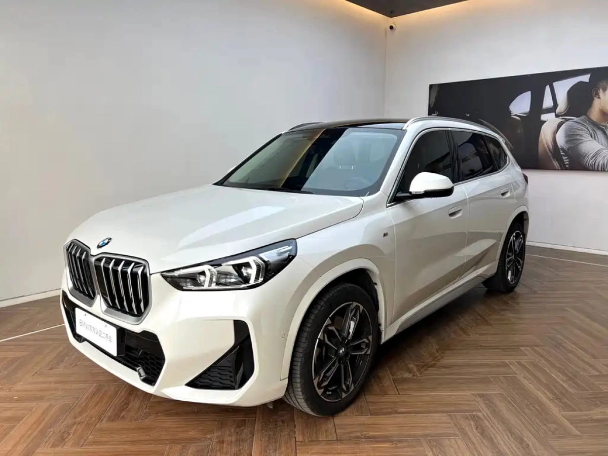 BMW X1  2024