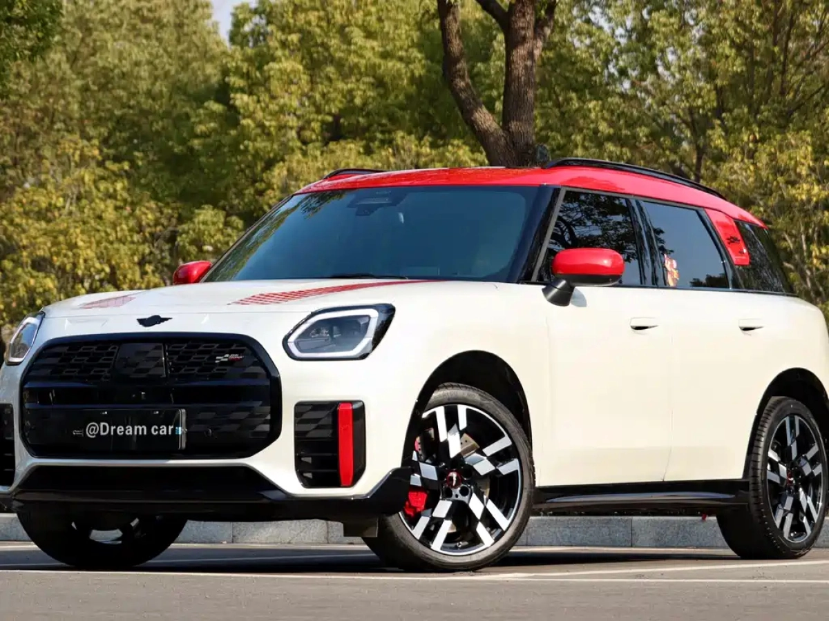 MINI JCW COUNTRYMAN  2025