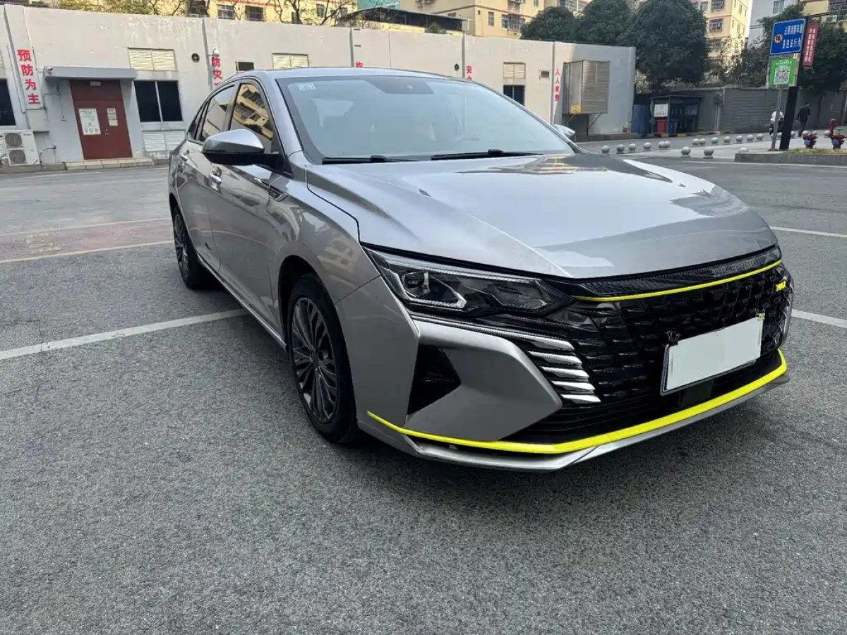 DONGFENG AEOLUS YIXUAN MAX