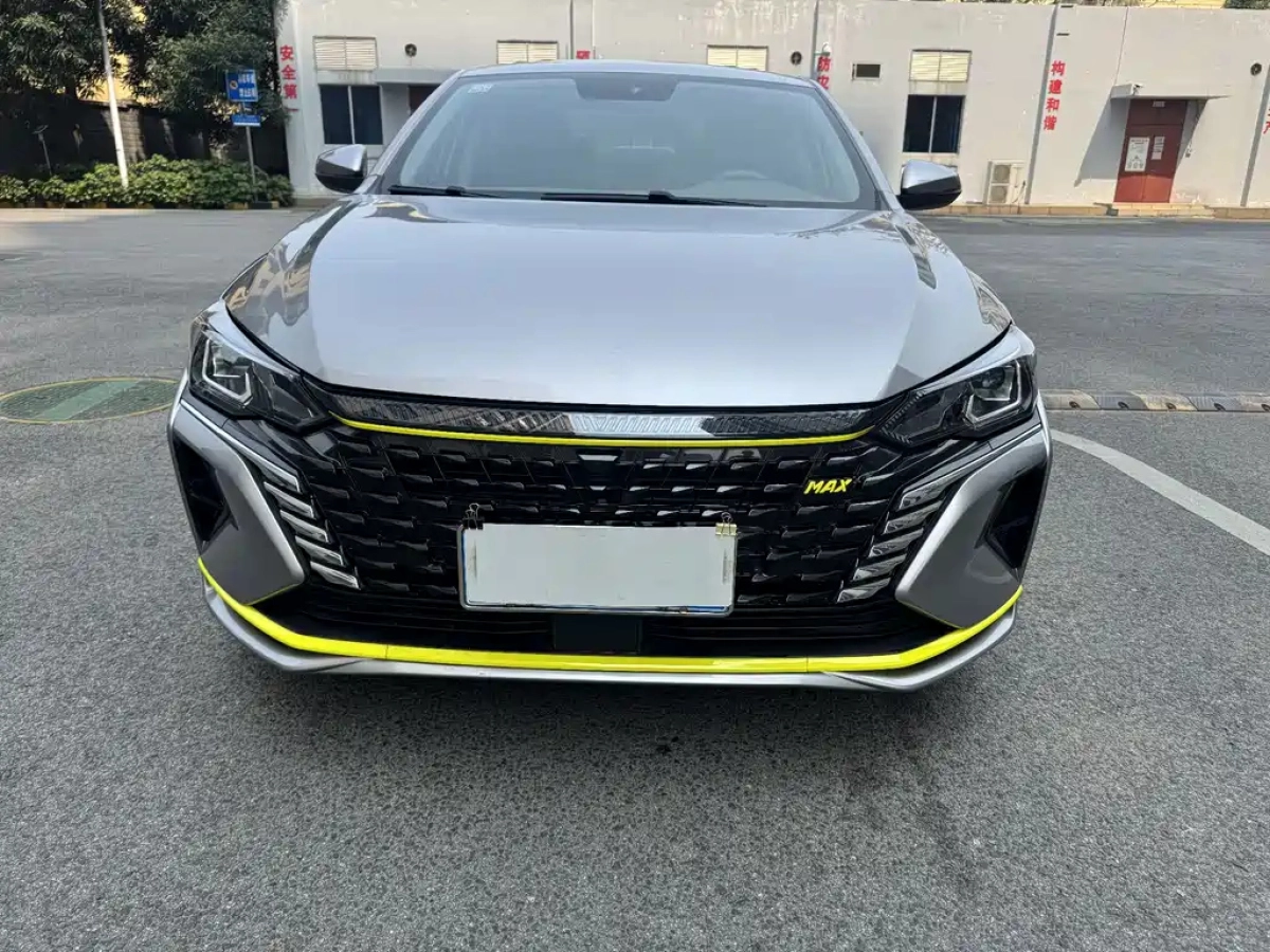 DONGFENG AEOLUS YIXUAN MAX