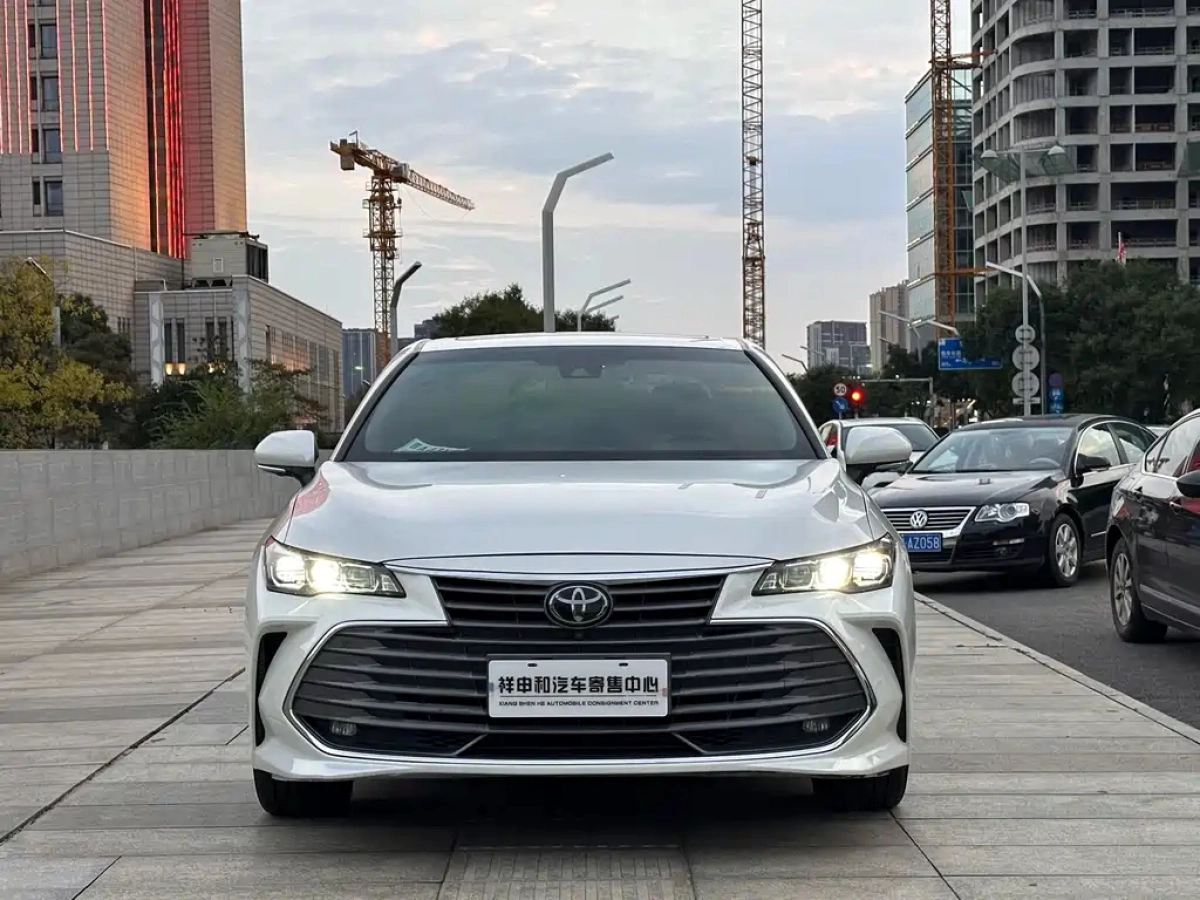 TOYOTA AVALON