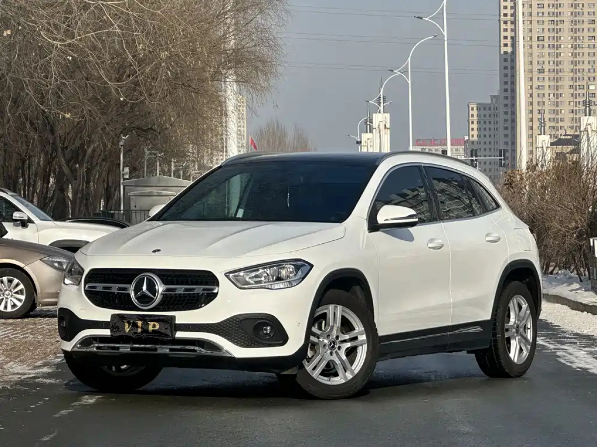 MERCEDES-BENZ GLA  2021
