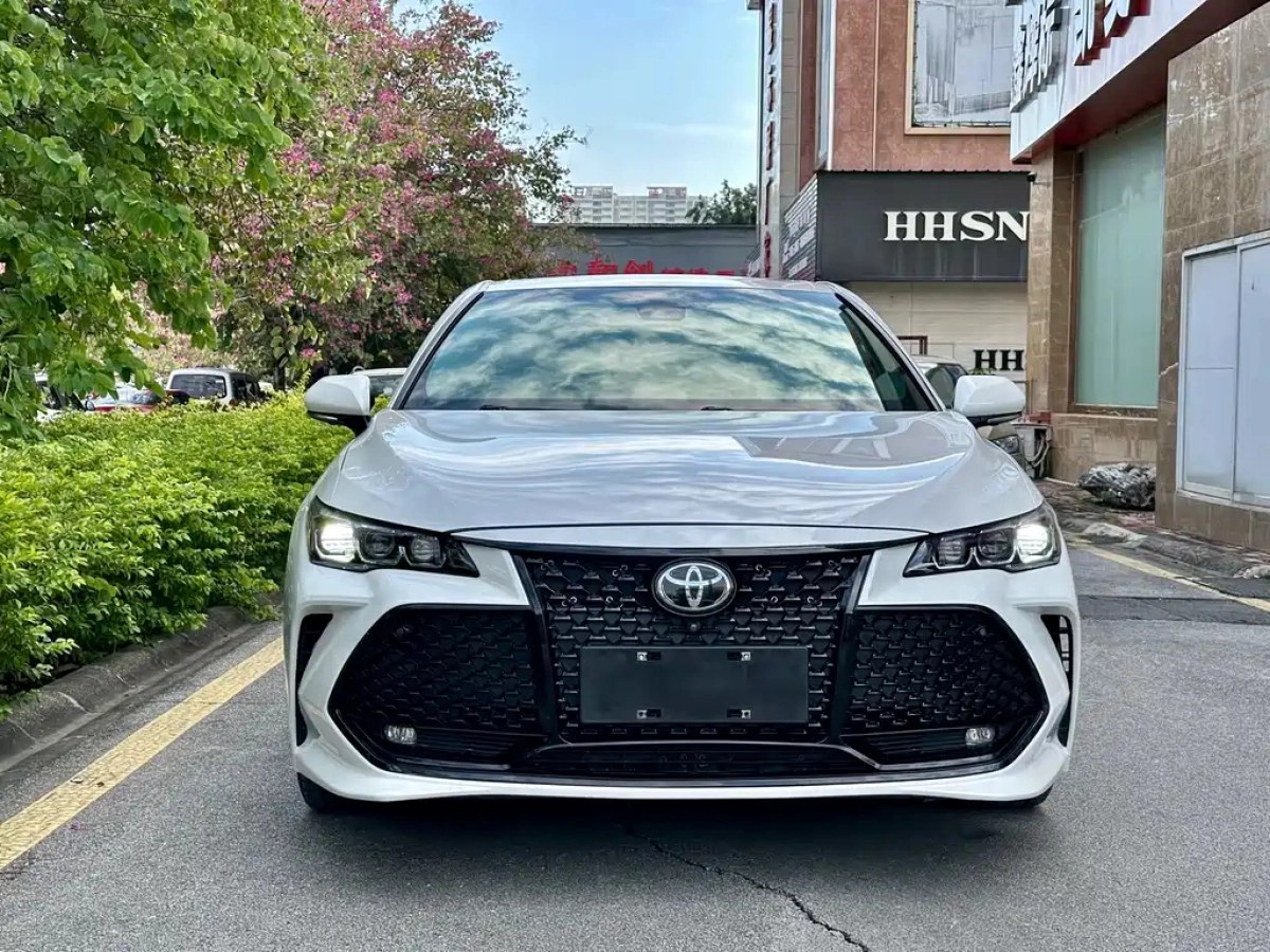 TOYOTA AVALON