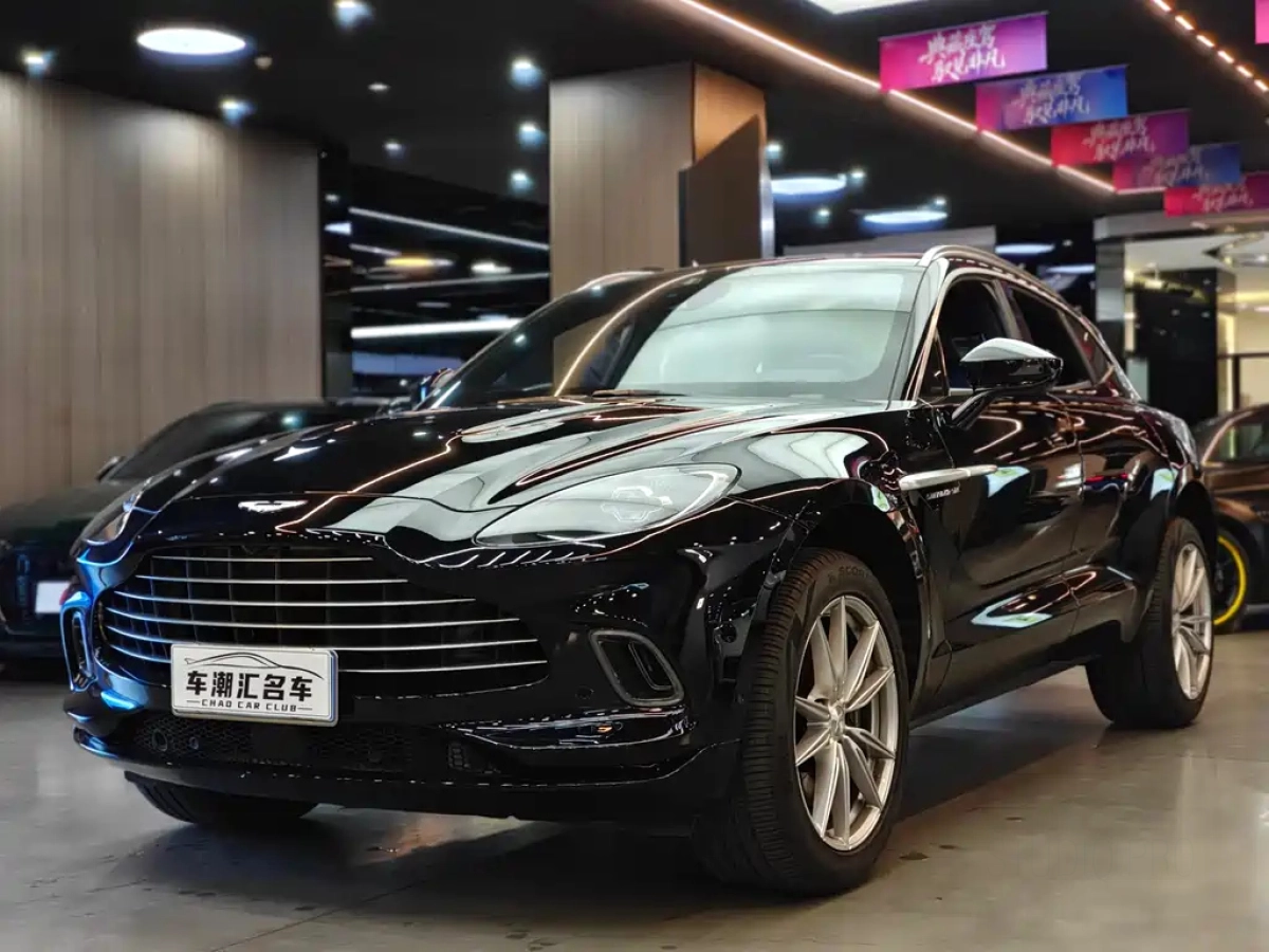 ASTON MARTIN DBX  2023