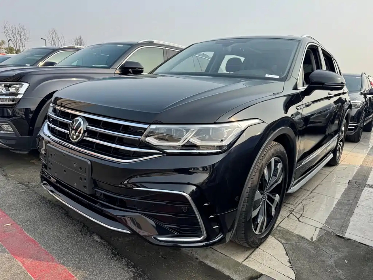 VOLKSWAGEN TIGUAN L  2022
