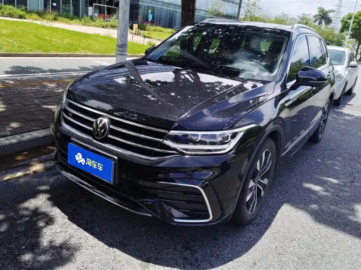 VOLKSWAGEN TIGUAN L  2022