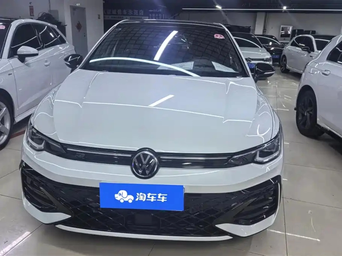 VOLKSWAGEN GOLF