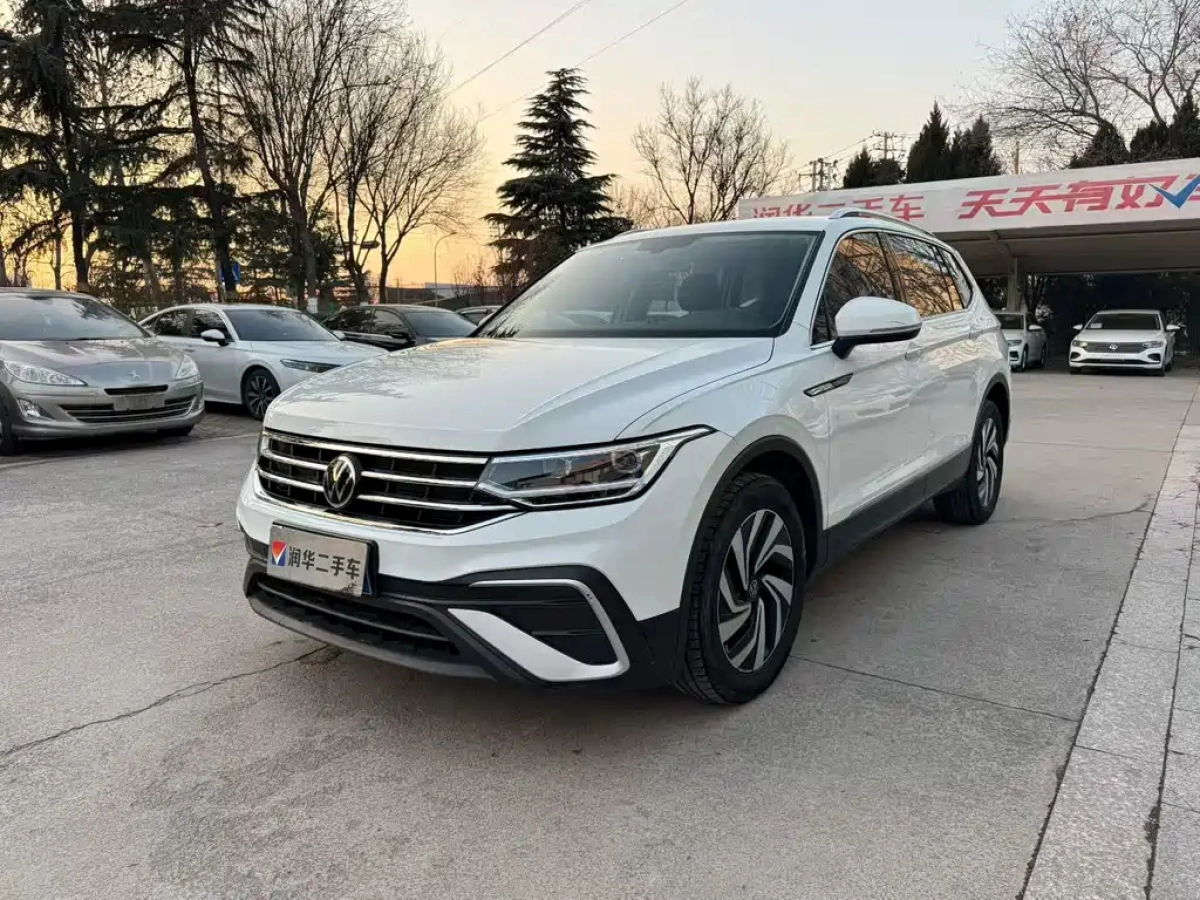 VOLKSWAGEN TIGUAN L  2023