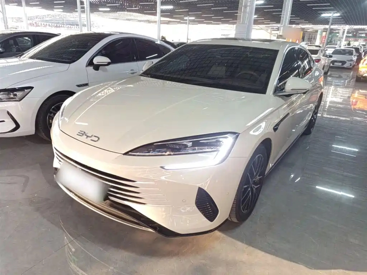 BYD SEAL 07 DM-I  2025