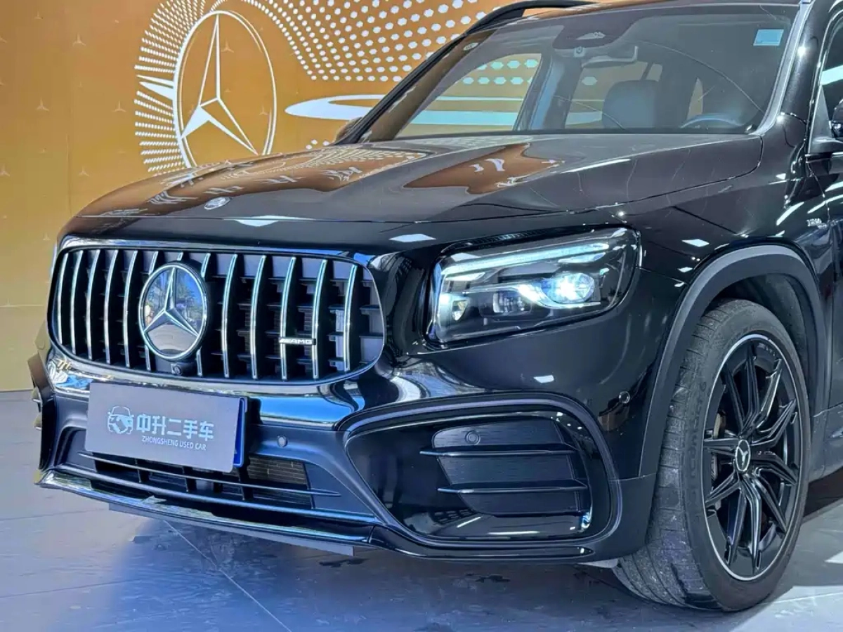 MERCEDES-BENZ GLB AMG