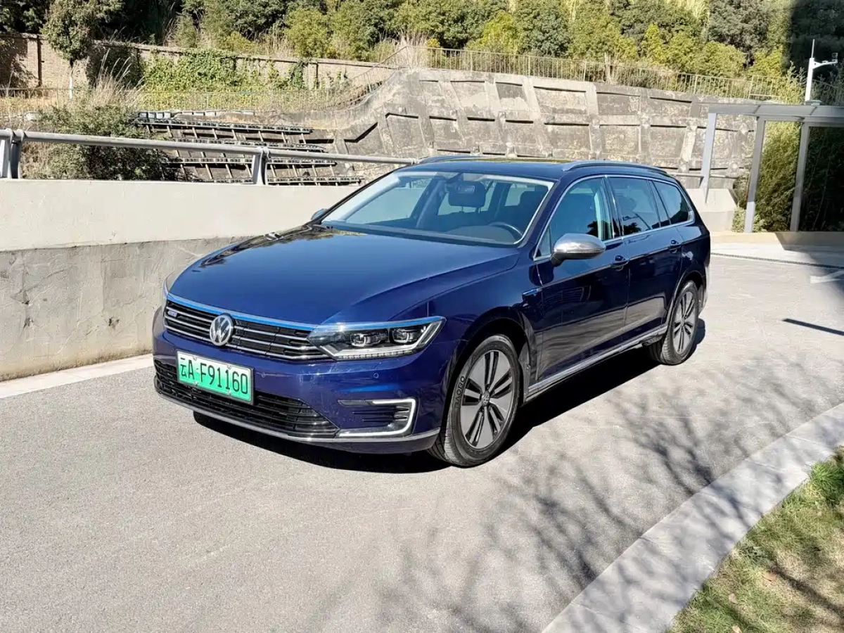 VOLKSWAGEN PASSAT VARIANT GTE  2020