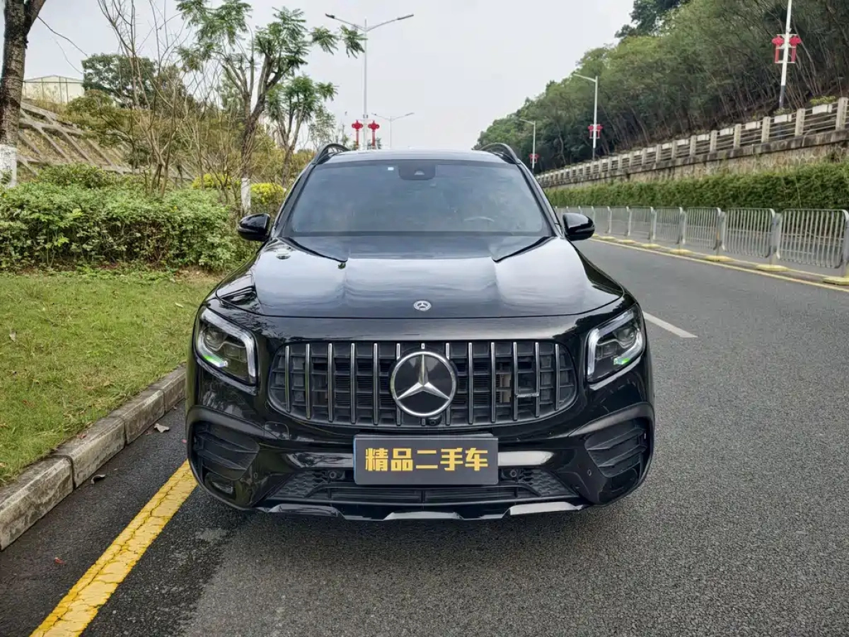 MERCEDES-BENZ GLB AMG