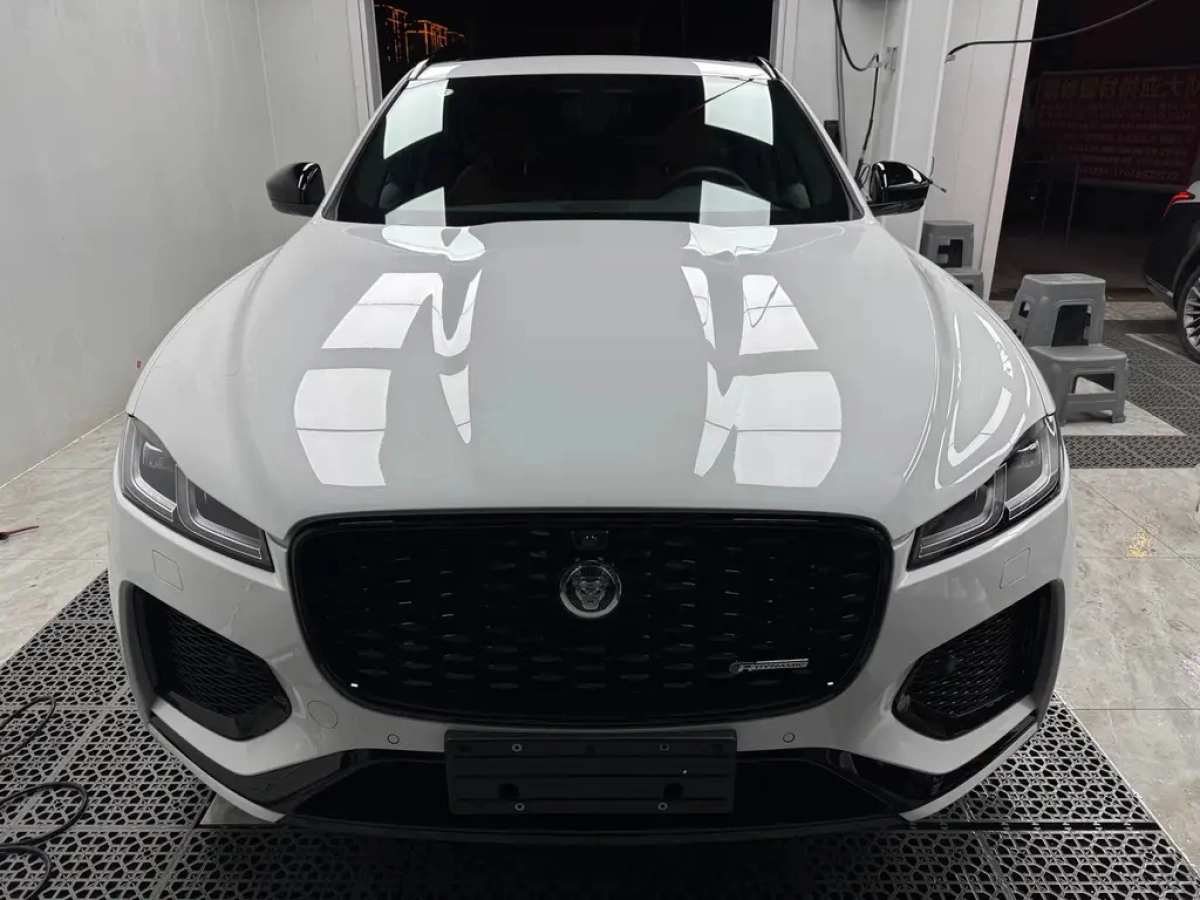 JAGUAR F-PACE  2024