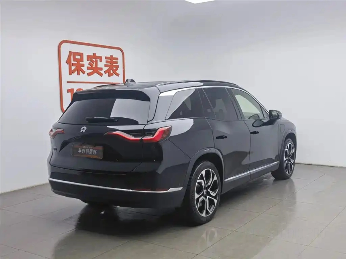 NIO ES8