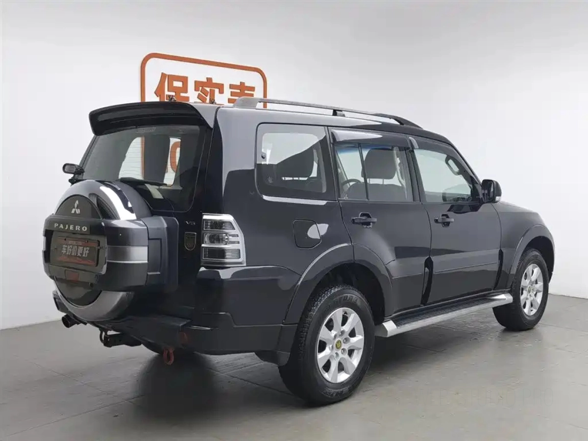 MITSUBISHI PAJERO IMPORT