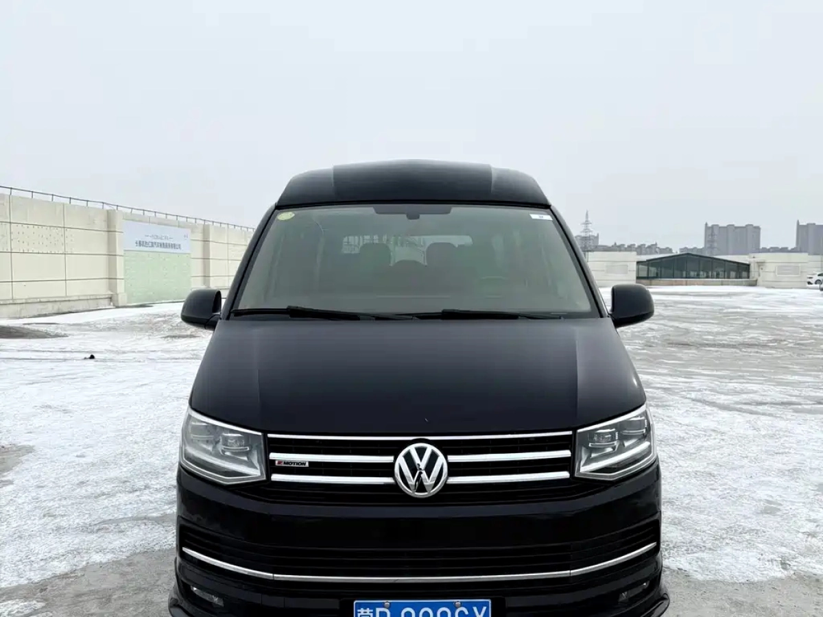 VOLKSWAGEN CARAVELLE
