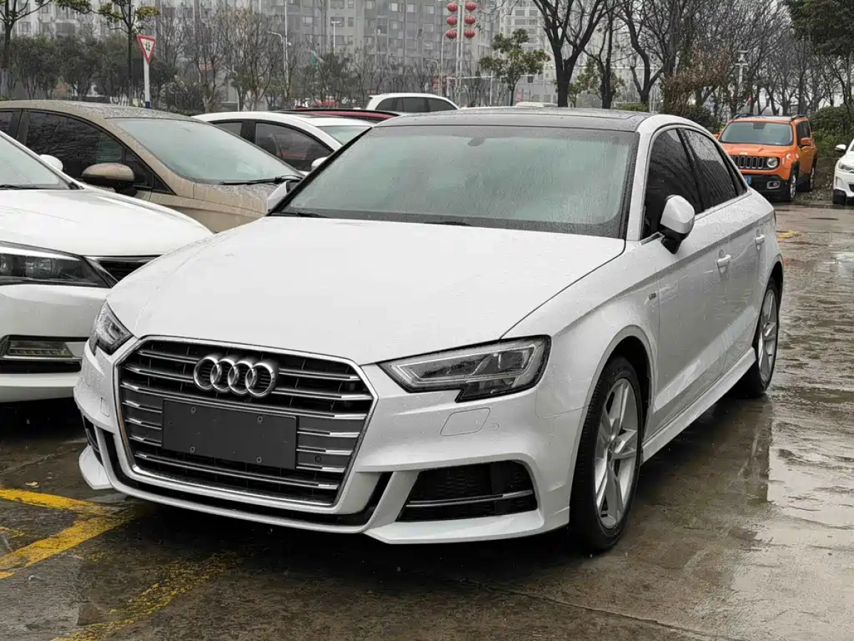 AUDI A3  2021