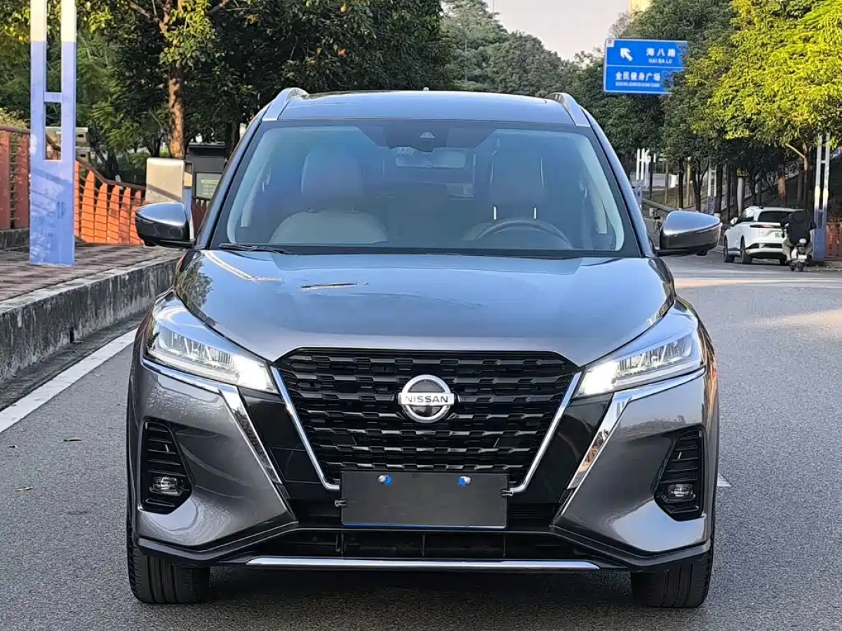 NISSAN KICKS