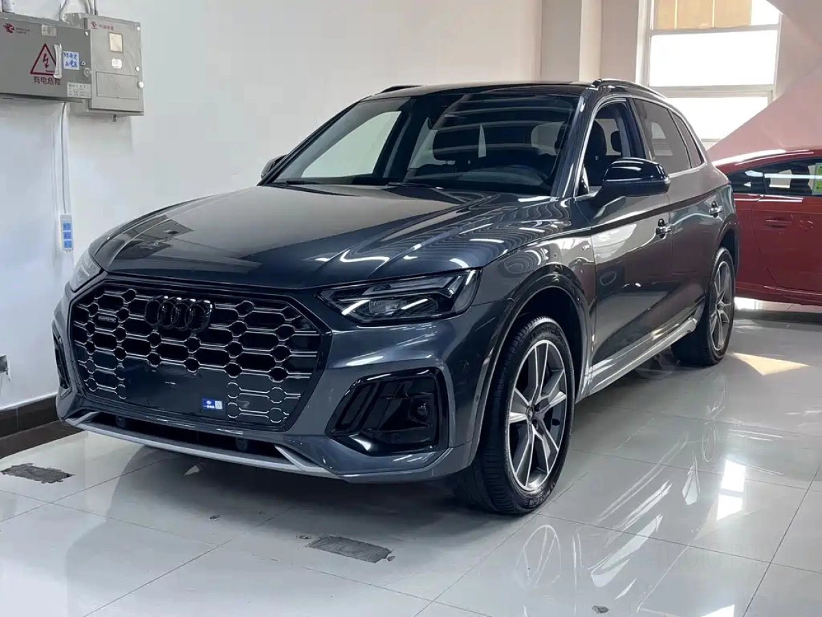 AUDI Q5L  2022