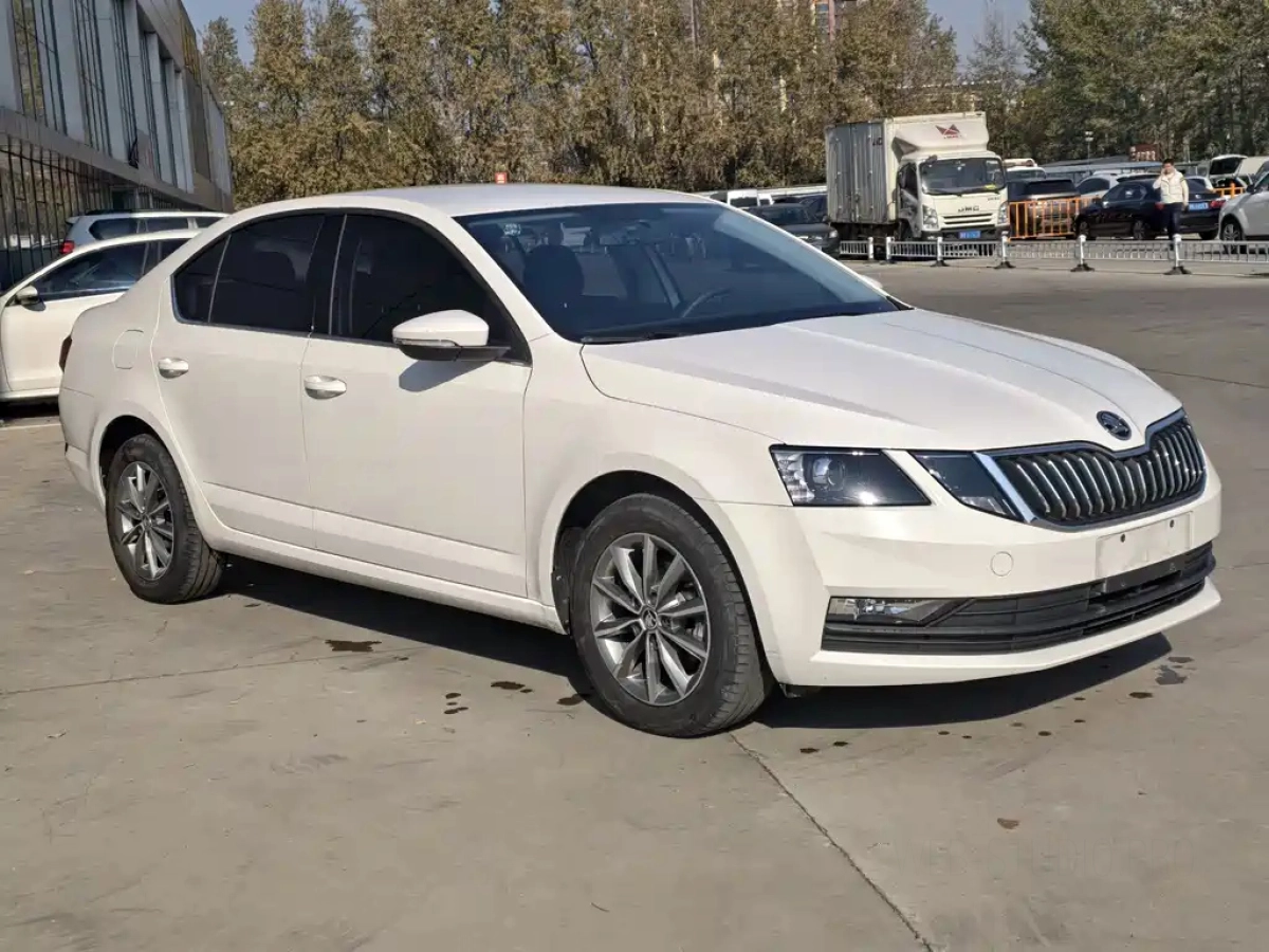 SKODA OCTAVIA
