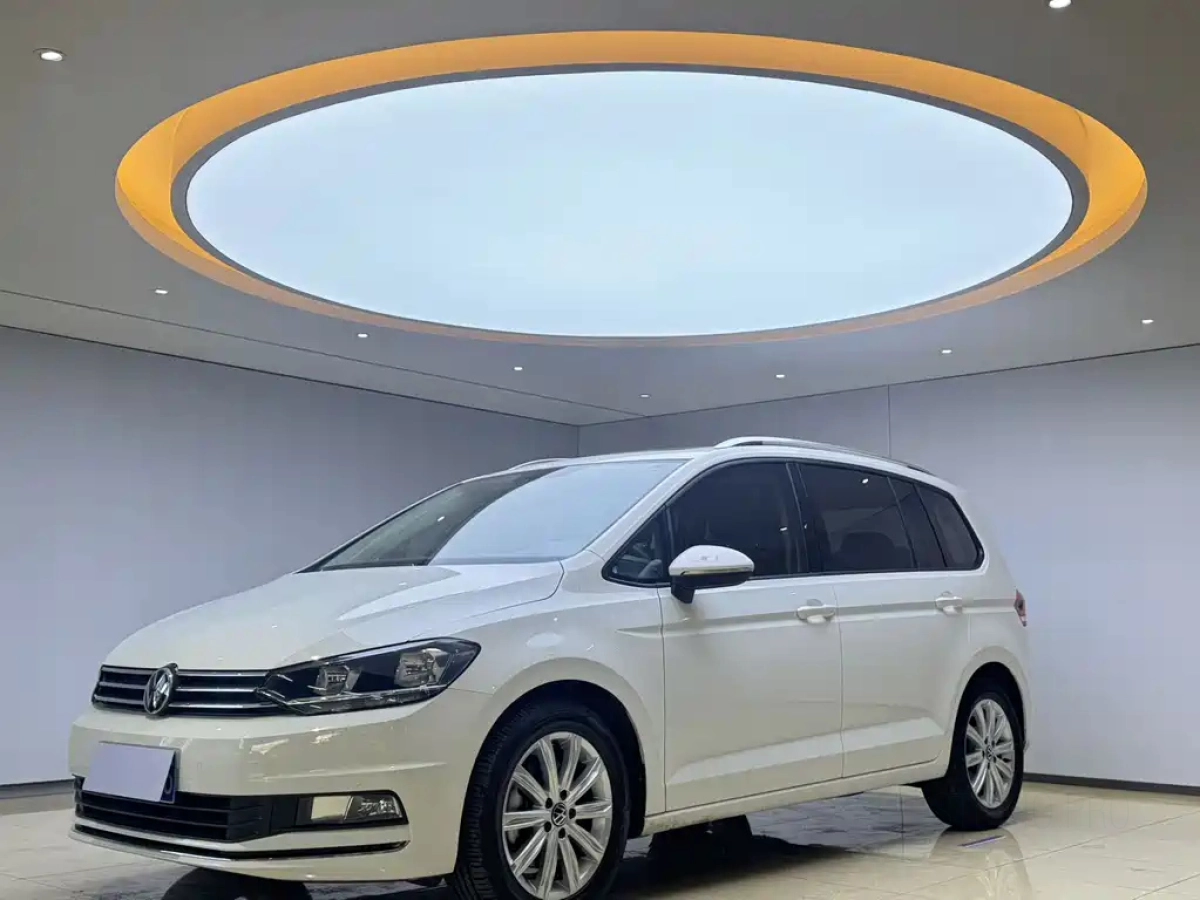 VOLKSWAGEN TOURAN  2021