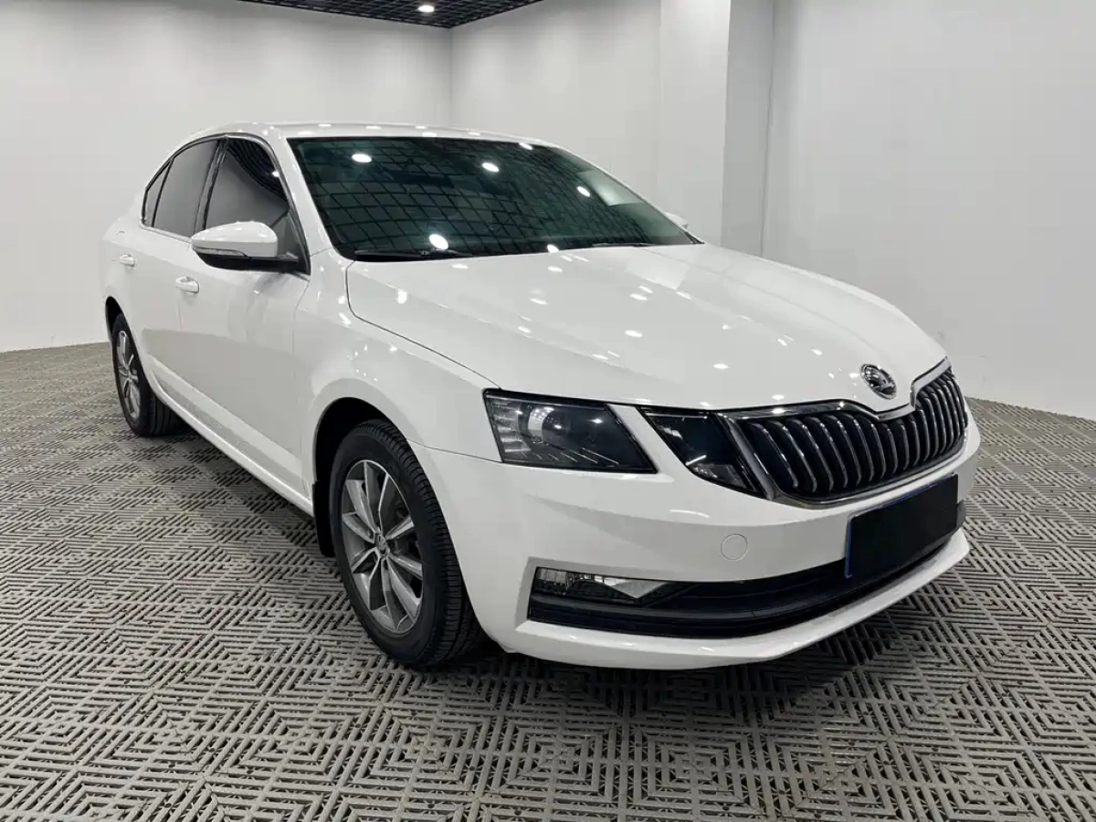 SKODA OCTAVIA  2022