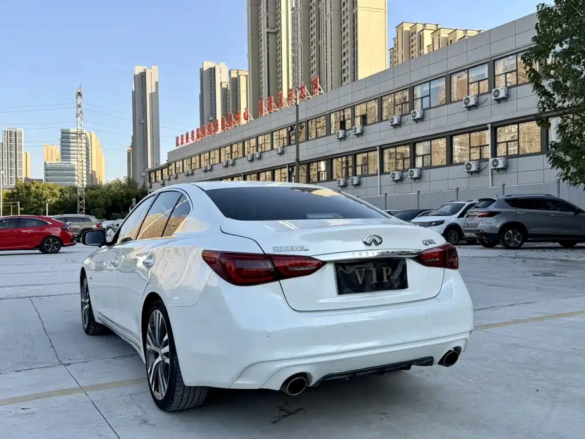 INFINITI Q50L