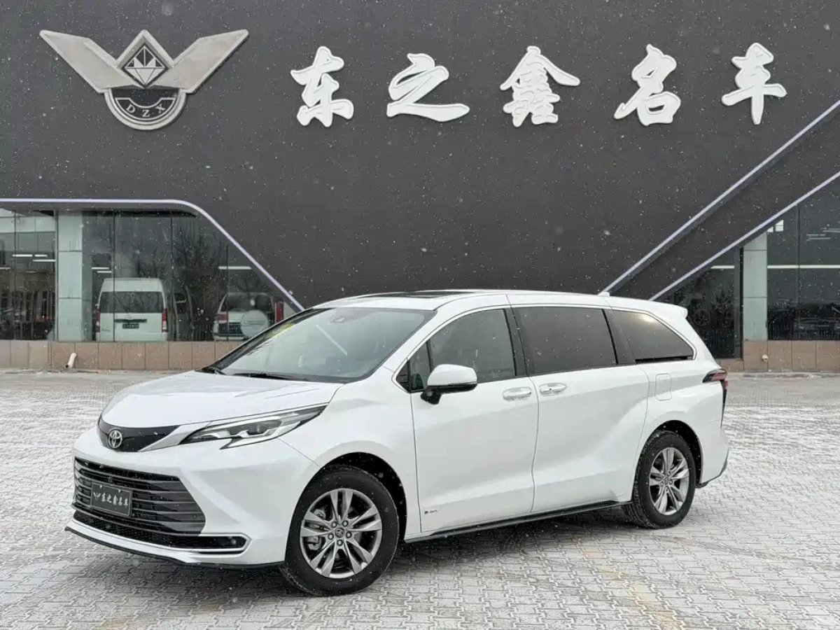 TOYOTA SIENNA
