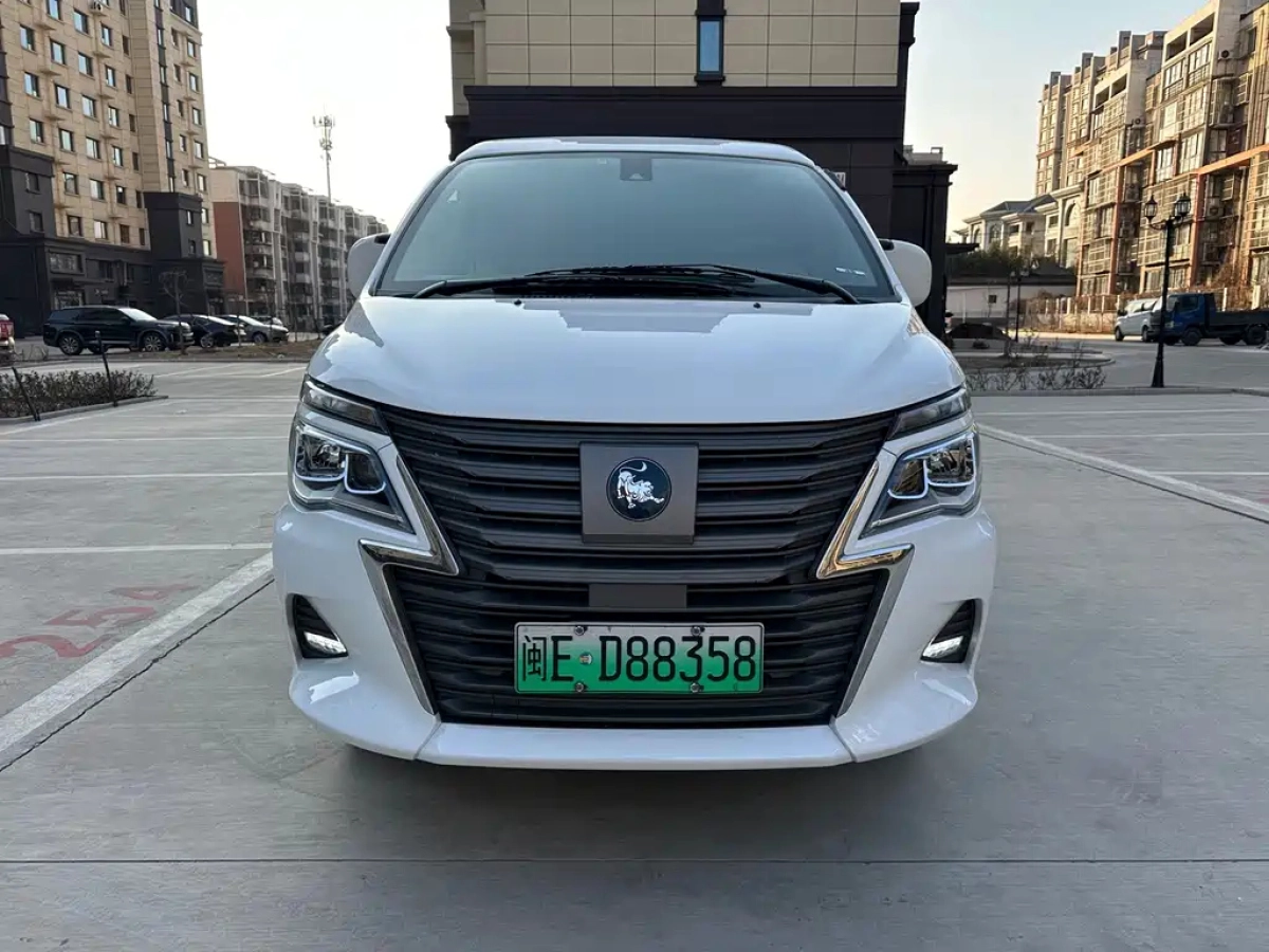 DONGFENG LINGZHI M5EV